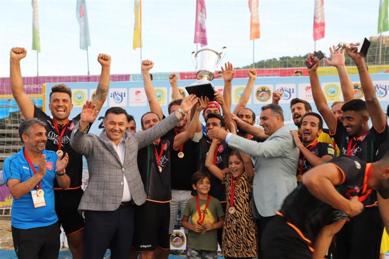 Plaj Futbolunda Şampiyon Alanya Belediyespor